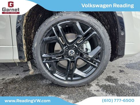 New 2026 Volkswagen Tiguan SE R-Line image 9