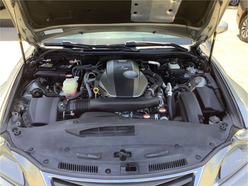 Used 2016 Lexus IS 200t RWD image 18