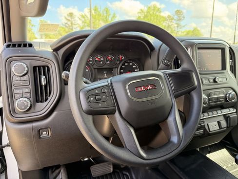 New 2026 GMC Sierra 2500 Pro w/ 1SA Pro Safety Plus Package AWD/4WD image 15