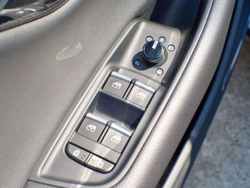 Used 2020 Audi Q8 Prestige image 38