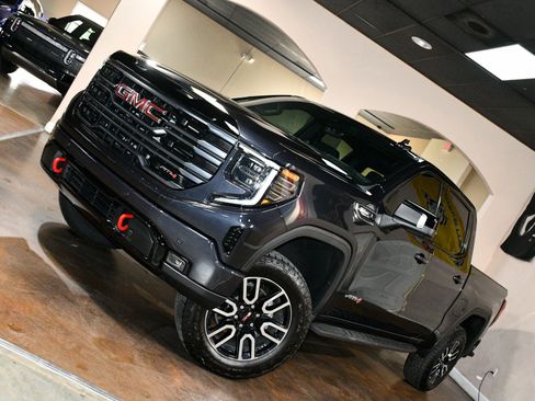 Used 2025 GMC Sierra 1500 AT4 w/ AT4 Premium Package image 78