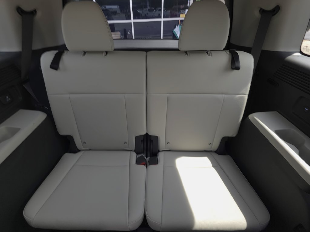 Used 2024 Hyundai Santa Fe Calligraphy FWD image 23