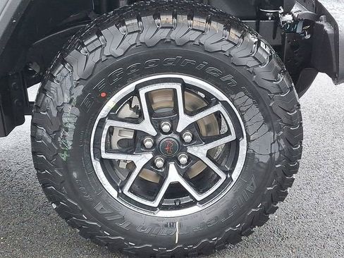 New 2025 Jeep Wrangler Unlimited Rubicon w/ Convenience Group image 6