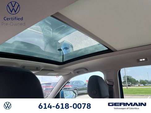 Used 2025 Volkswagen Atlas SEL AWD/4WD image 18