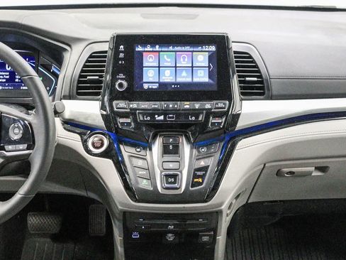 Used 2024 Honda Odyssey Touring image 15