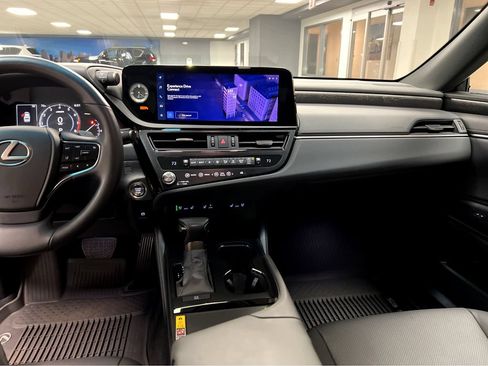 Certified 2025 Lexus ES 350 w/ Premium Package FWD image 35