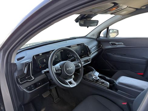 Used 2023 Kia Sportage LX AWD/4WD image 9