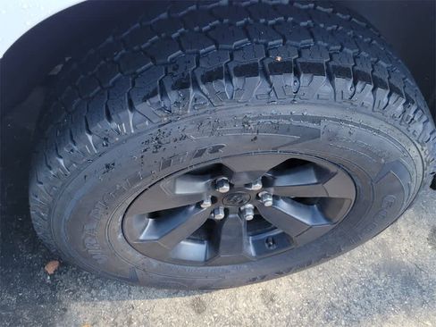 Used 2021 RAM 1500 Big Horn image 5