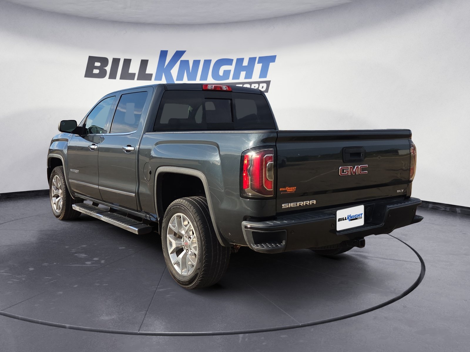 Used 2018 GMC Sierra 1500 SLT w/ SLT Premium Package AWD/4WD image 3