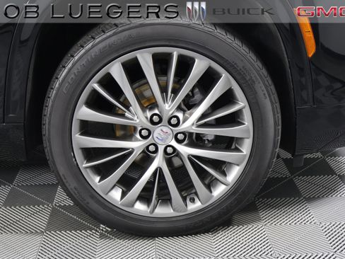 Certified 2025 Buick Enclave Avenir image 3