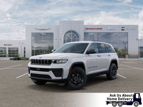 New 2026 Jeep Grand Cherokee Altitude AWD/4WD image 1