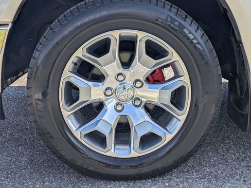 Used 2017 RAM 1500 Laramie w/ Convenience Group AWD/4WD image 11