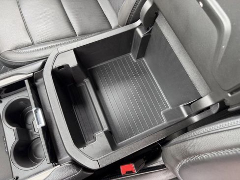 Used 2022 GMC Yukon Denali image 28