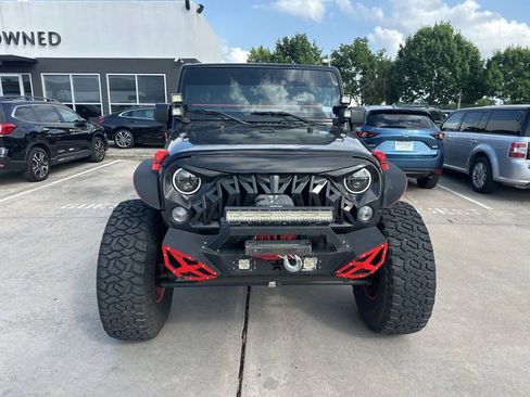 Used 2015 Jeep Wrangler Unlimited Sport w/ Quick Order Package 24S AWD/4WD image 2