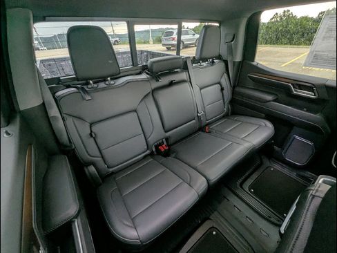 Used 2024 GMC Sierra 1500 Denali w/ Technology Package AWD/4WD image 23