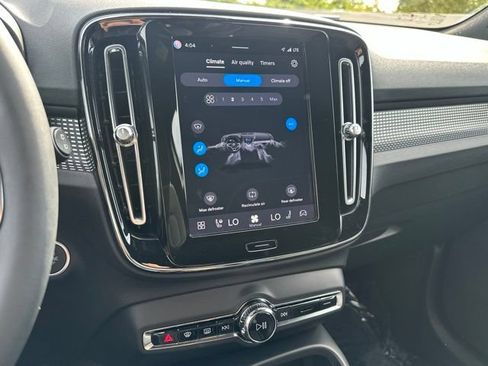 Certified 2023 Volvo XC40 B5 Ultimate w/ Climate Package AWD/4WD image 20