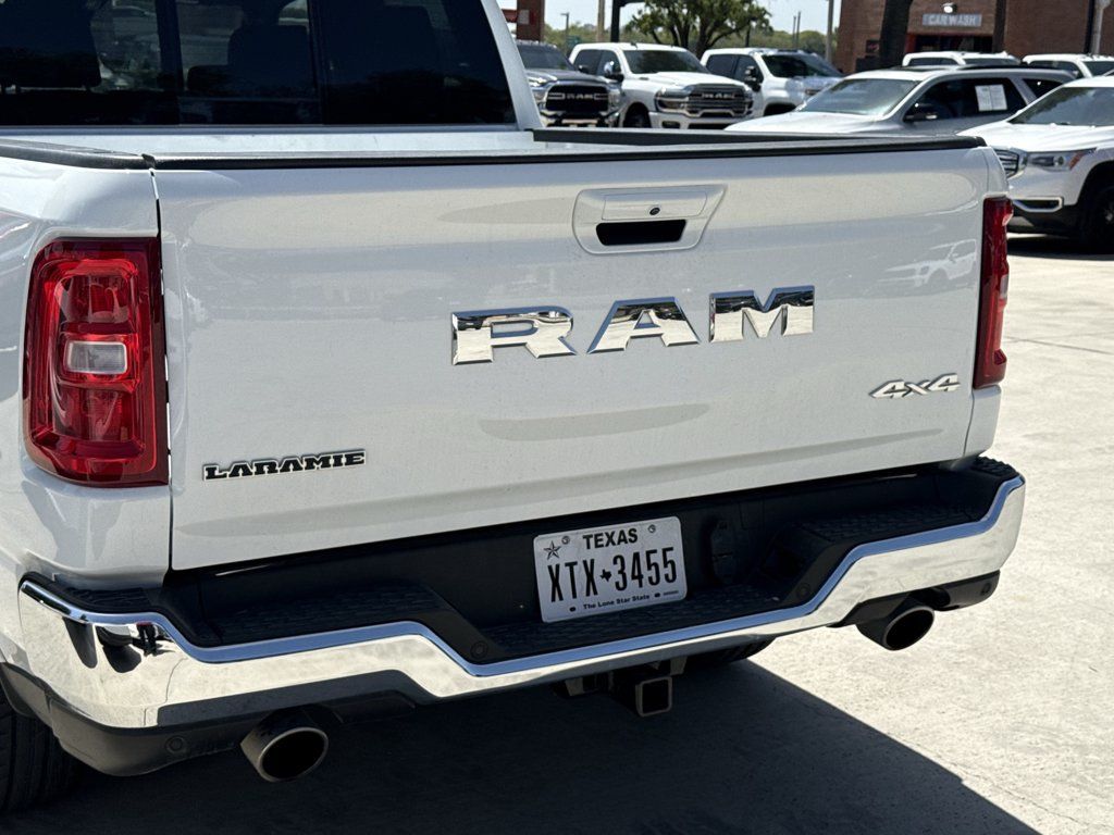 Used 2026 RAM 1500 Laramie AWD/4WD image 6