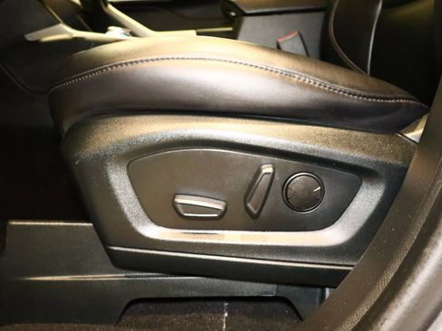 Used 2024 Ford Explorer XLT w/ Equipment Group 202A image 23