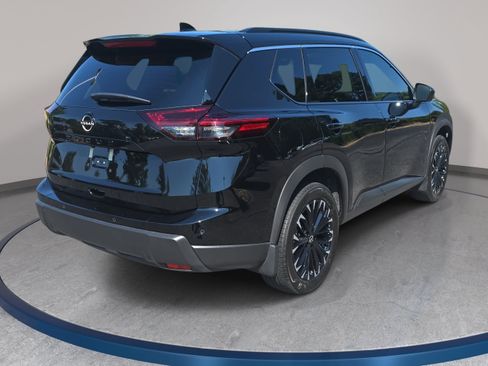 Used 2026 Nissan Rogue Dark Armor FWD image 5
