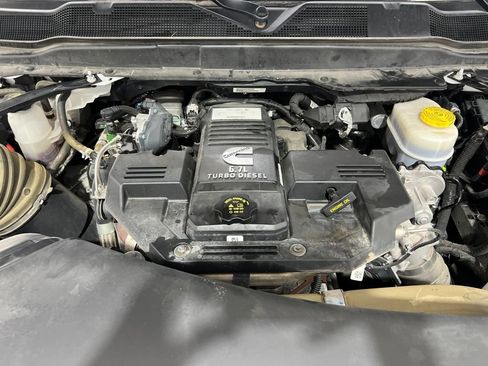 Used 2024 RAM 2500 Laramie AWD/4WD image 27