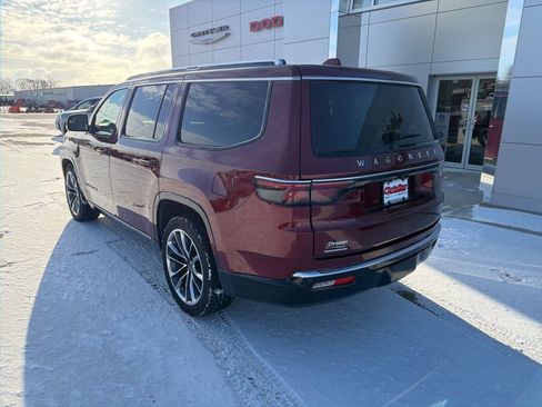Used 2022 Jeep Wagoneer Series III w/ Premium Group I image 7