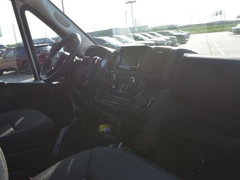 Used 2025 RAM ProMaster 2500 w/ U-Haul Equipment Group FWD image 19