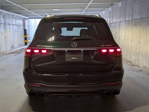 Used 2024 Mercedes-Benz GLS 63 AMG 4MATIC image 8