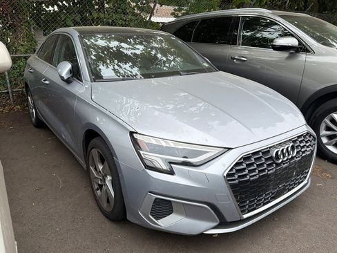 Used 2024 Audi A3 2.0T Premium FWD image 2
