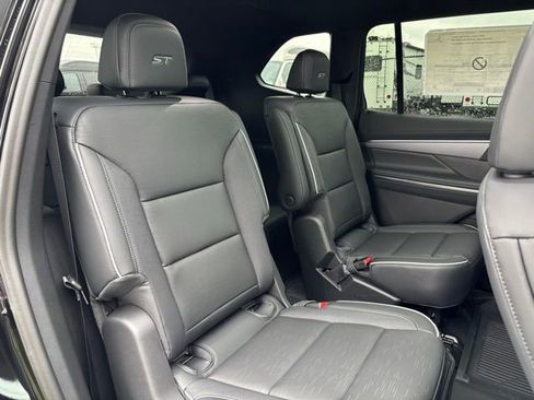 New 2026 Buick Enclave Sport Touring w/ Power Package FWD image 40