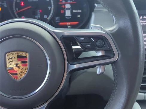Used 2020 Porsche Macan Turbo image 20