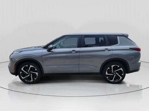 Used 2024 Mitsubishi Outlander SE Black Edition AWD/4WD image 4