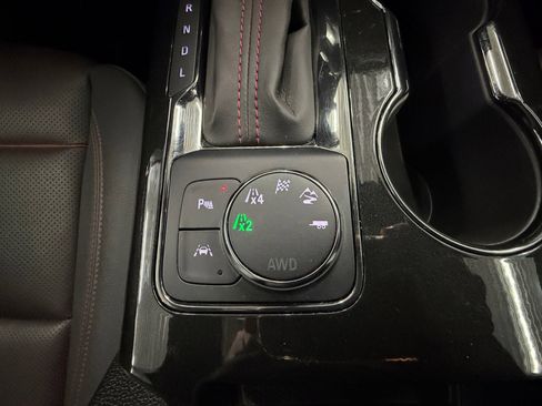 Used 2025 Chevrolet Blazer RS w/ Driver Confidence II Package image 24