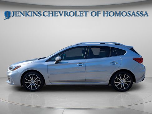 Used 2017 Subaru Impreza 2.0i Limited w/ Moonroof/BSD & Rcta/Eyesight AWD/4WD image 8
