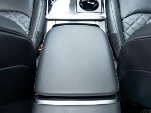 Used 2023 Audi SQ7 Prestige image 33