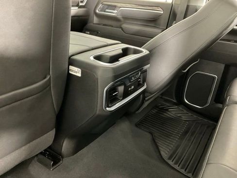 Used 2025 Chevrolet Silverado 2500 LTZ w/ LTZ Convenience Package image 18