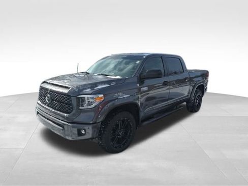 Used 2019 Toyota Tundra Platinum image 2