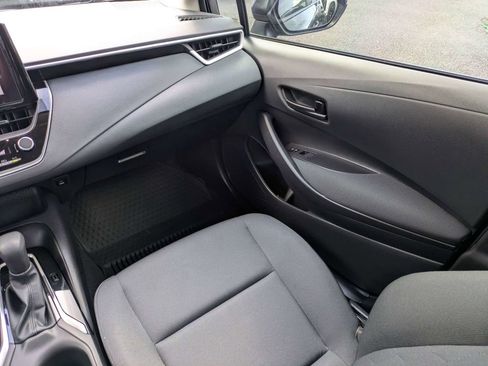 Used 2026 Toyota Corolla LE FWD image 15