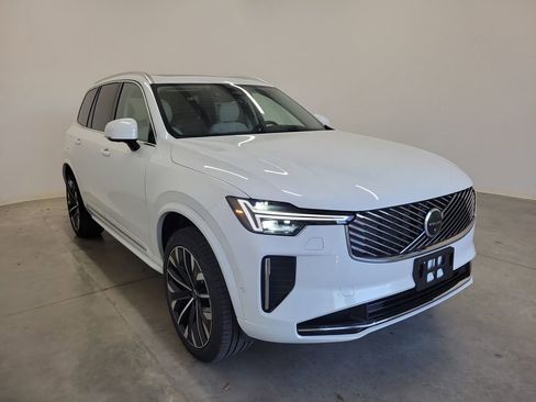 New 2026 Volvo XC90 T8 Ultra w/ Protection Package Premier image 4