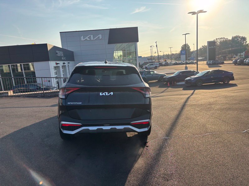 Certified 2024 Kia Sportage EX FWD image 7