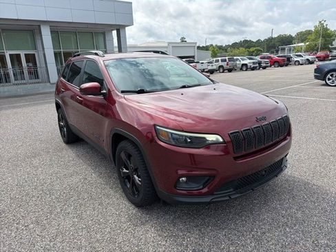 Used 2020 Jeep Cherokee Latitude Plus FWD image 3