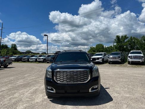 Used 2018 GMC Yukon XL Denali AWD/4WD image 3