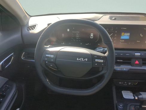 New 2025 Kia K4 EX image 14