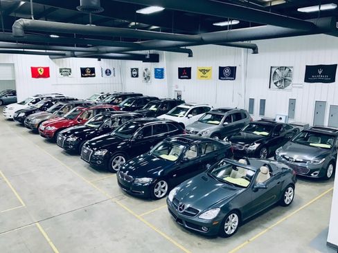 Used 2006 Chevrolet Corvette Z06 w/ Preferred Equipment Group image 10