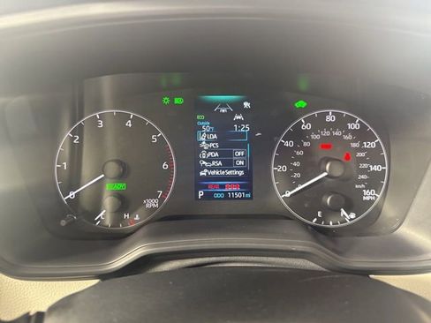 Used 2025 Toyota Corolla LE FWD image 18