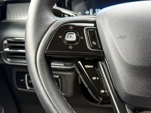 Used 2023 Lincoln Corsair AWD w/ Equipment Group 101A image 38