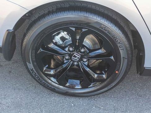 Used 2025 Honda Accord SE image 12