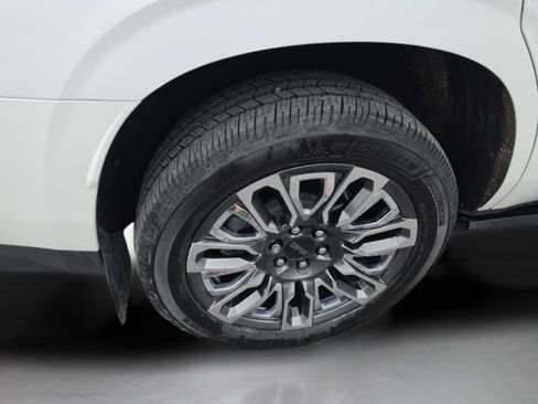 Used 2023 GMC Yukon Denali Ultimate AWD/4WD image 36