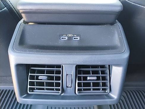 New 2026 Subaru Solterra AWD/4WD image 43
