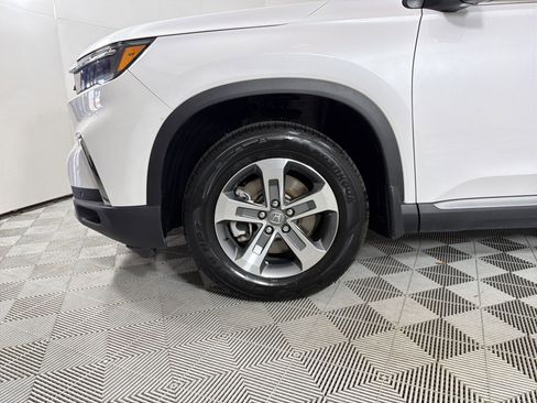 Used 2024 Honda Pilot EX-L image 12