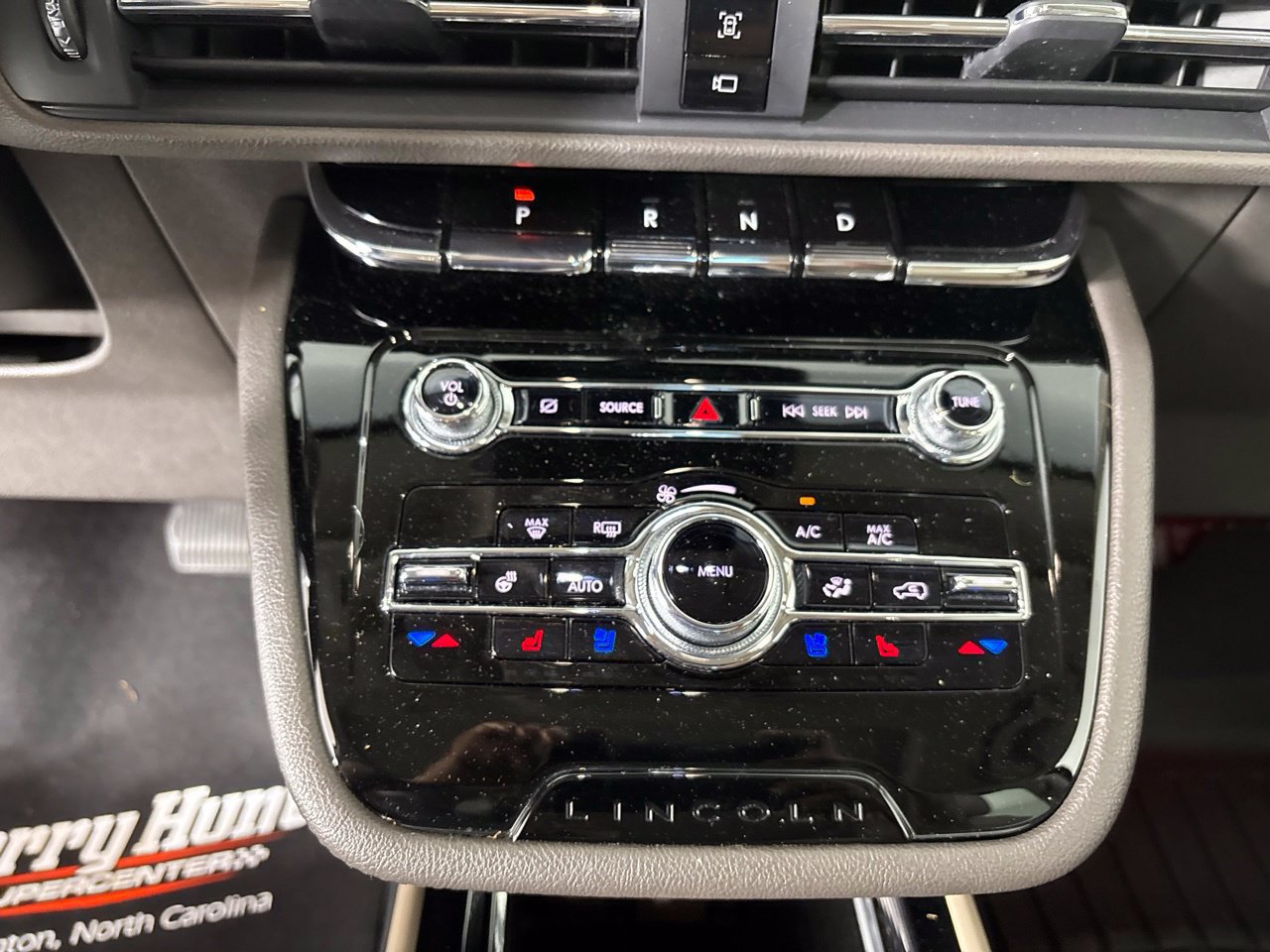 Used 2021 Lincoln Corsair Reserve w/ Equipment Group 201A AWD/4WD image 23